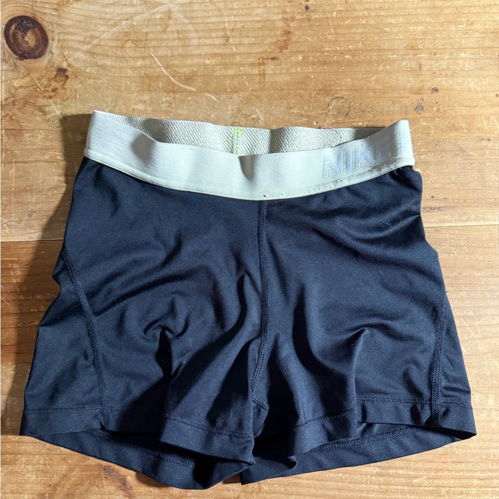 women’s nike pro